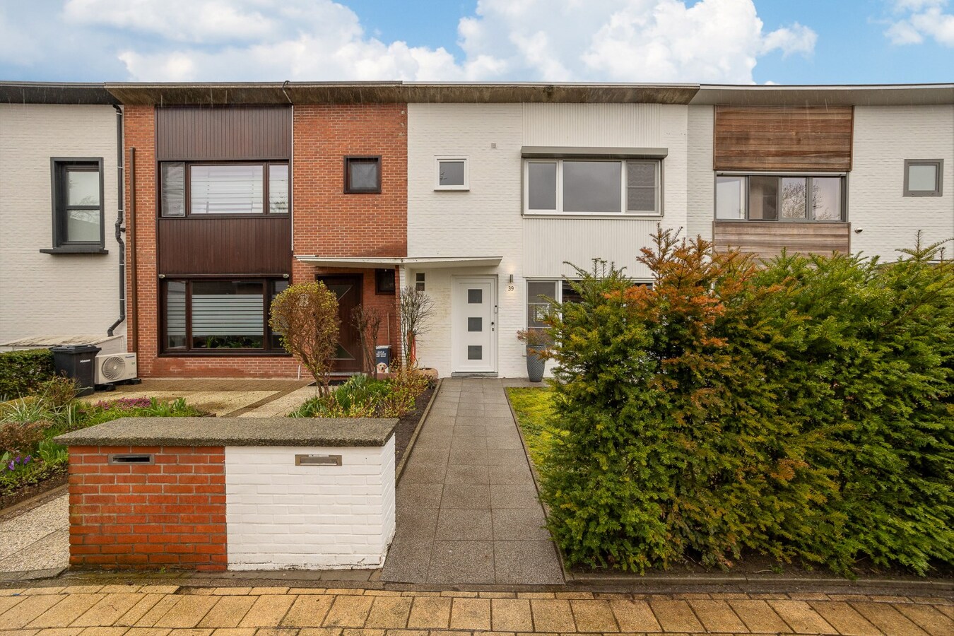 Gerenoveerde, energiezuinige woning  met 3 slaapkamers en 2 badkamers op toplocatie 