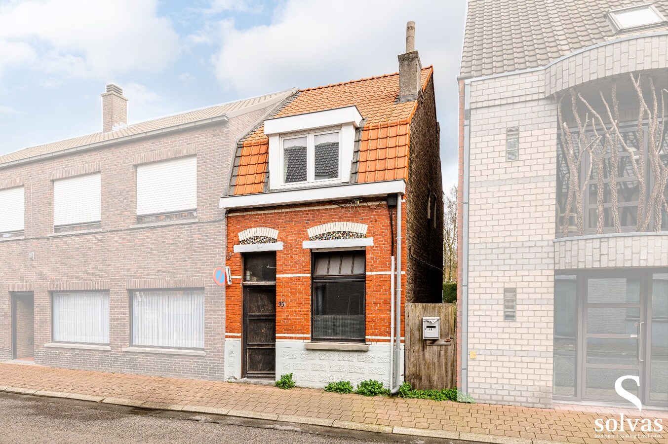 Te renoveren woning in centrum Maldegem met 2 slaapkamers 