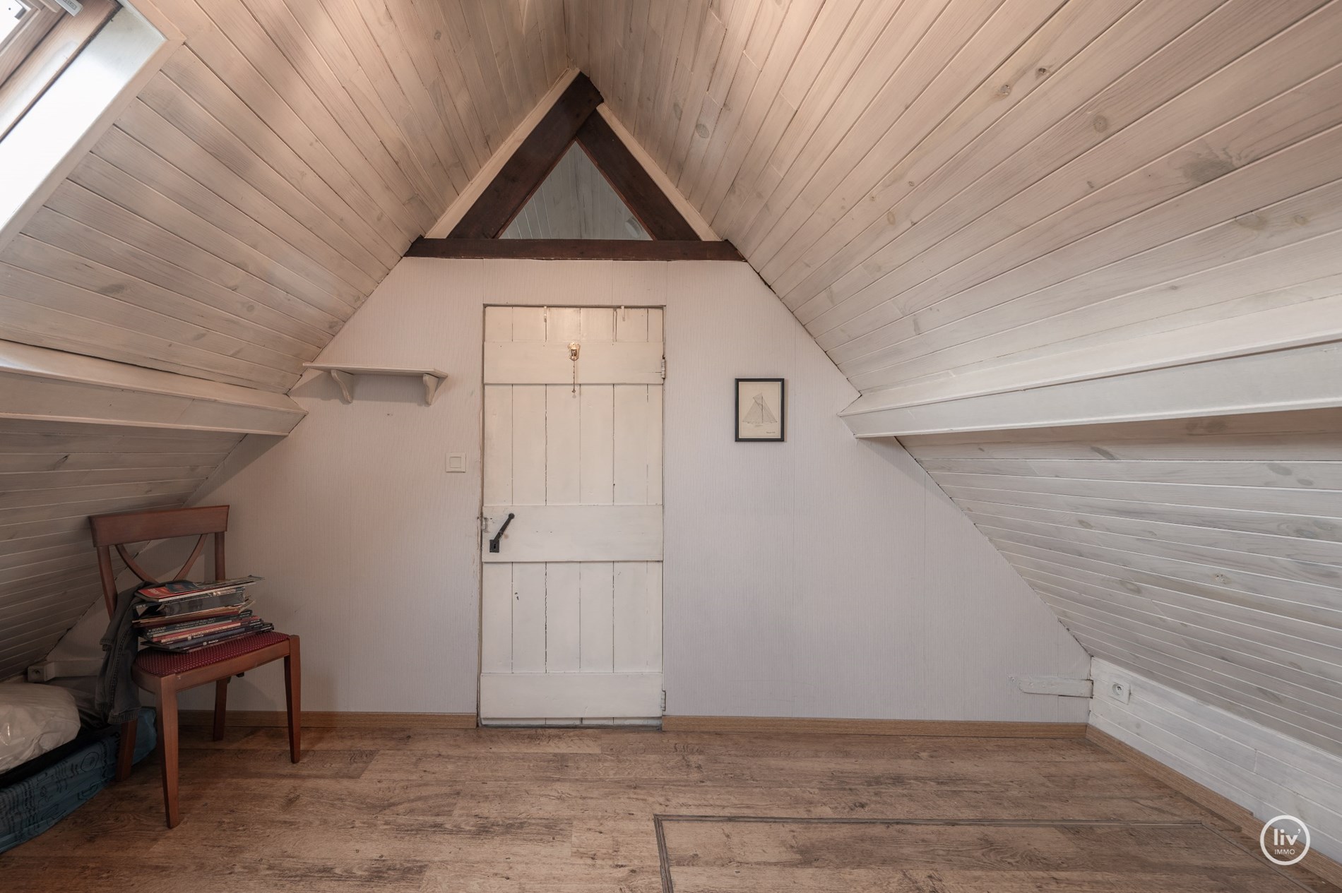 Charmante en gezellige  vrijstaande woning is gelegen op een boogscheut van oud-Knokke en de Lippenslaan. 