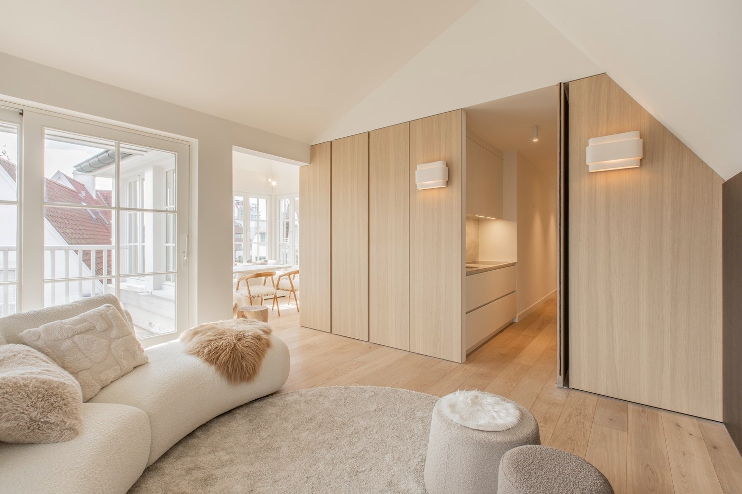 Penthouse lumineux avec agr&#233;ables terrasses ensoleill&#233;es, &#224; seulement 50m &#224; pied de la digue d&#39;Albertstrand. 