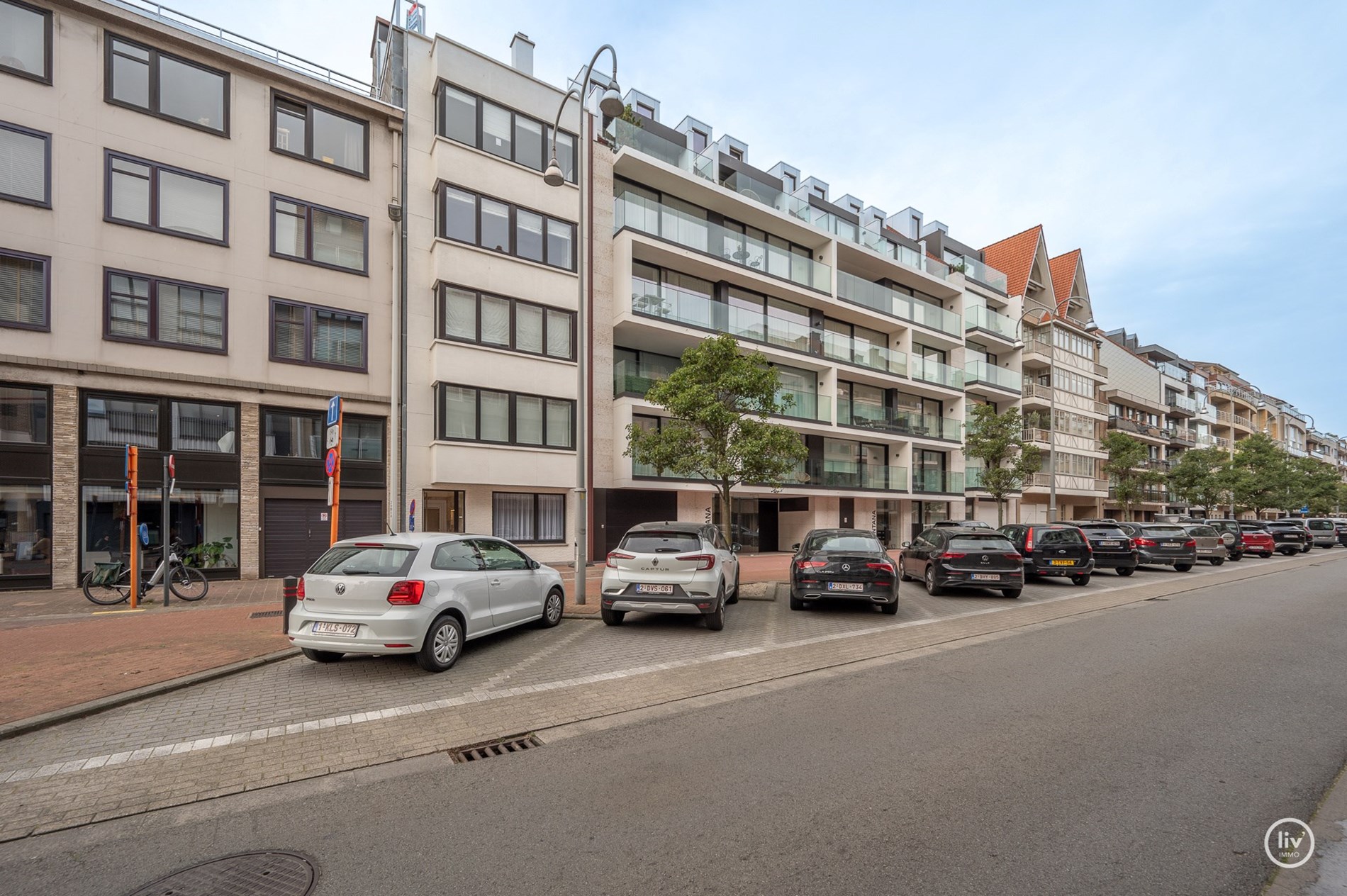 Bel appartement lumineux et agr&#233;able, id&#233;alement situ&#233; &#224; proximit&#233; de l&#39;avenue Lippens et de la digue de Knokke. 