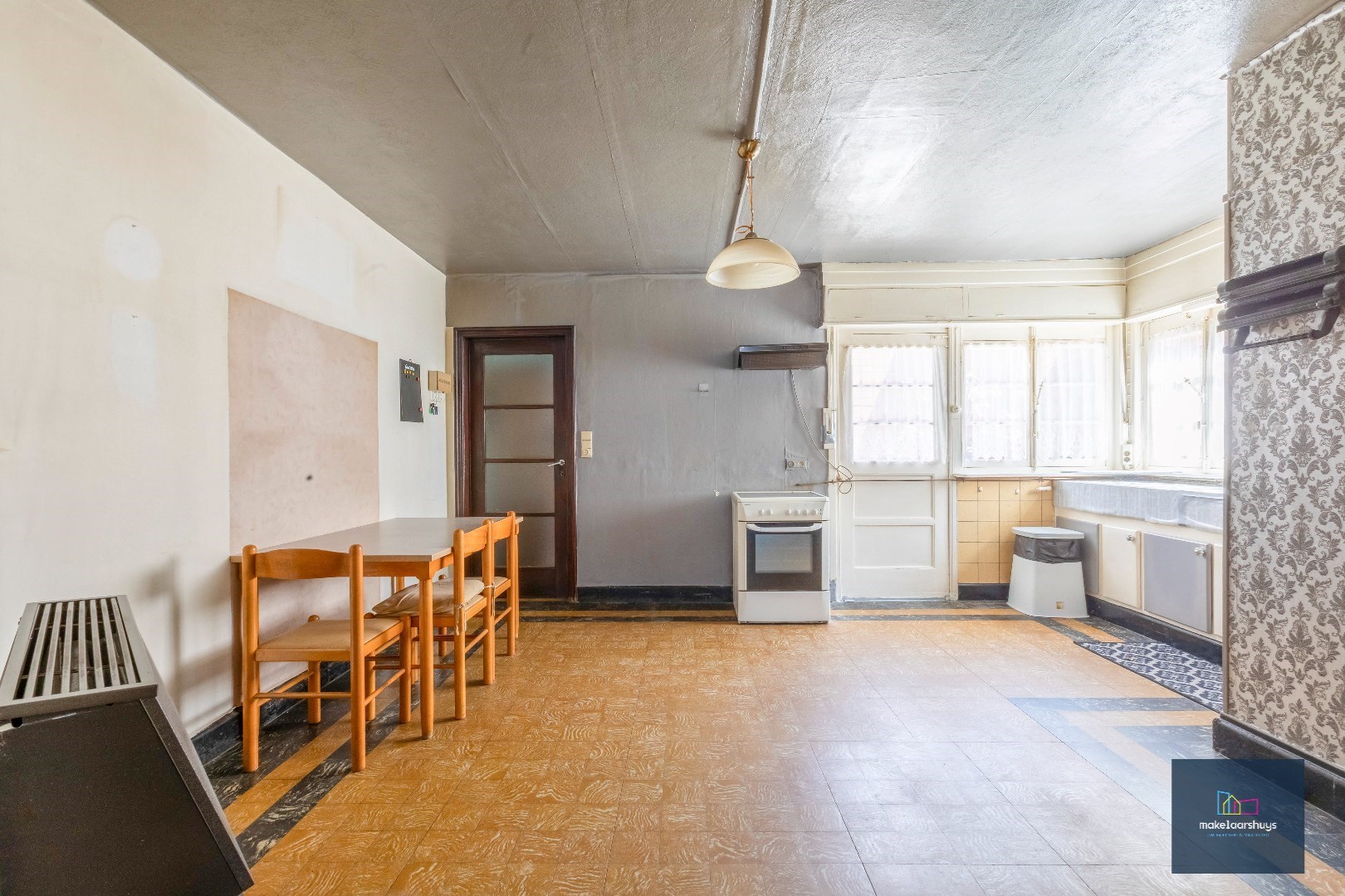 Te renoveren karakterwoning te Gent (Mariakerke) 