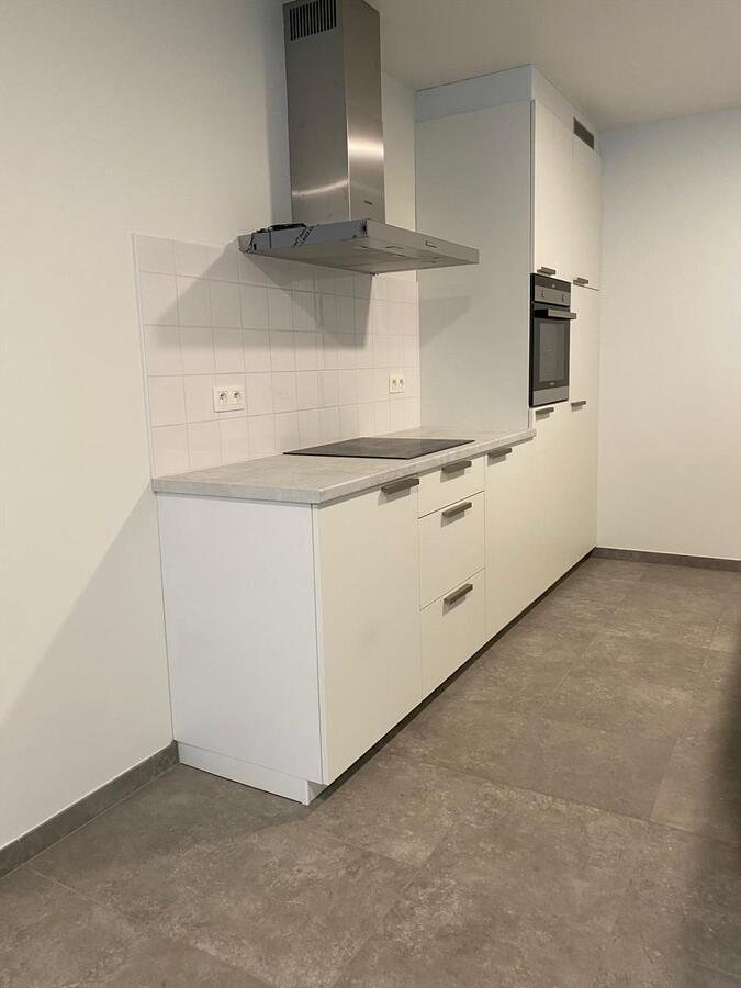 Gelijkvloers nieuwbouwappartement met 2 slaapkamers en groot terras te Torhout 