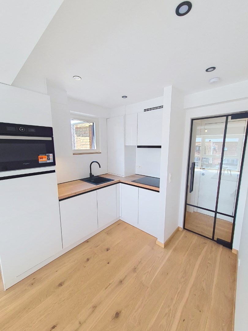 Modern gerenoveerd appartement met 1 slaapkamer vlakbij de zeedijk 