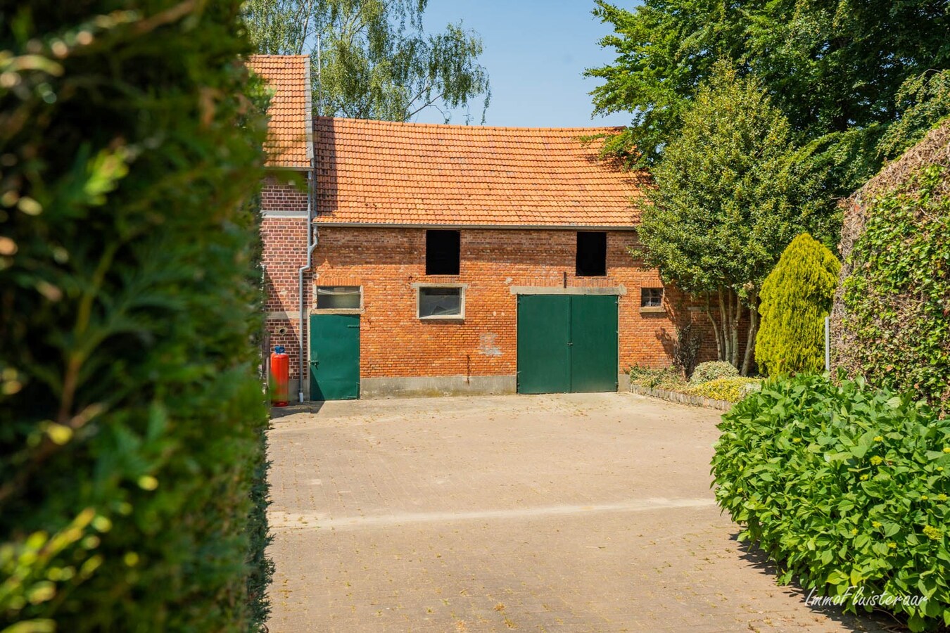 Landelijk gelegen te renoveren boerderij met bedrijfswoning op ca. 7,5ha te Tielt-Winge (Vlaams Brabant) 