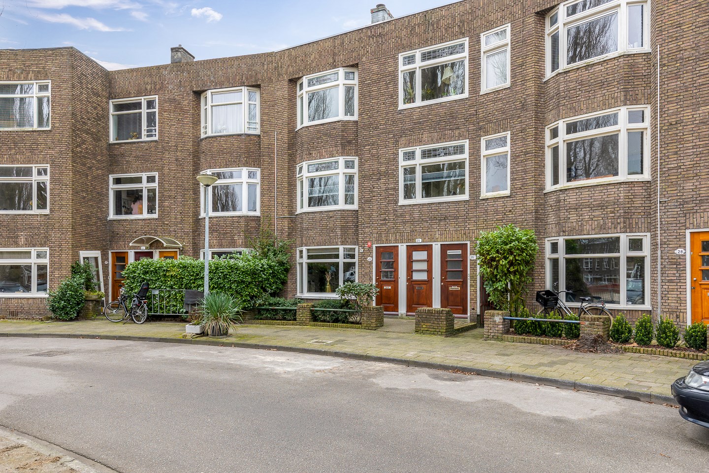 Let op deze woning doet mee aan de NVM Open Huizen Dag op zaterdag 1 april van 11:00 tot 15:00! 