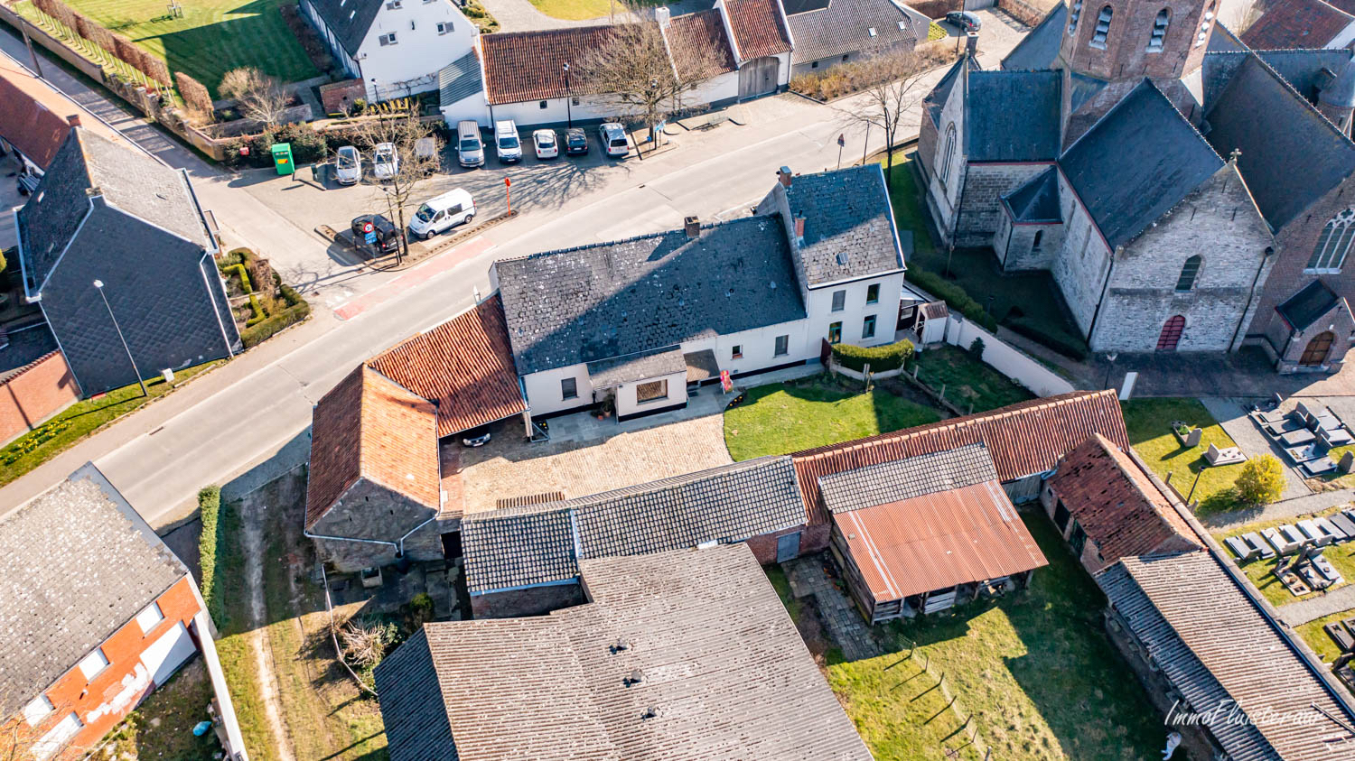 Karaktervolle eigendom met tal van mogelijkheden op ca. 3,5ha te Baaigem 