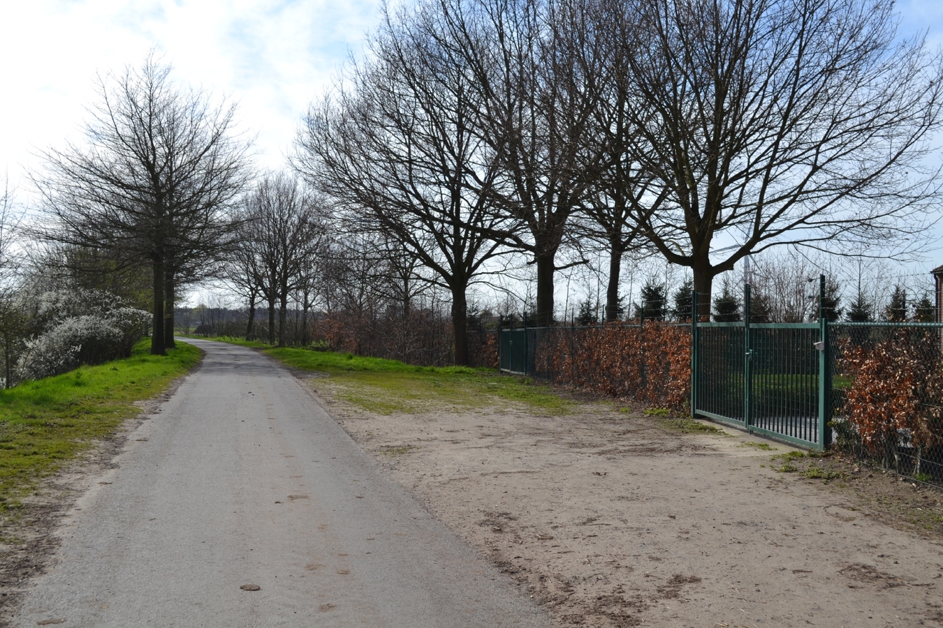 Hoeve met landgebouwen op ca. 3Ha te St-Gillis-Waas 