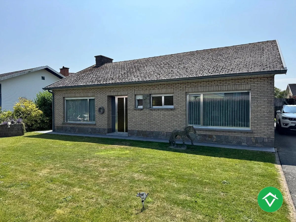 Alleenstaande woning met 3 slaapkamers en garage te Oudenburg 