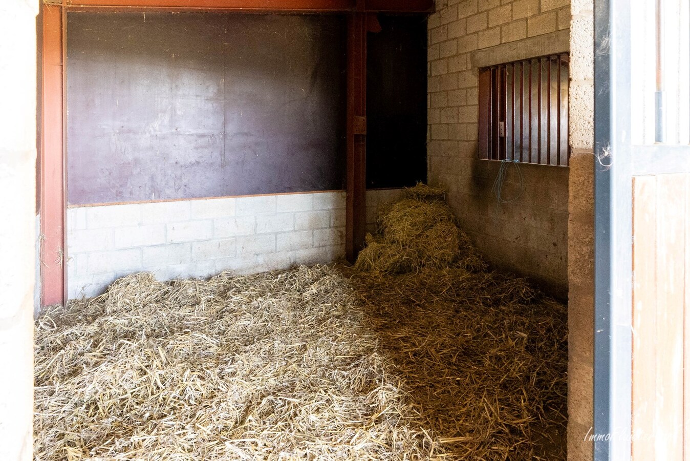 Prachtige gerenoveerde woning met bijgebouwen en paardenfaciliteiten op ca. 1,3ha te Kortenaken (Vlaams-Brabant) 