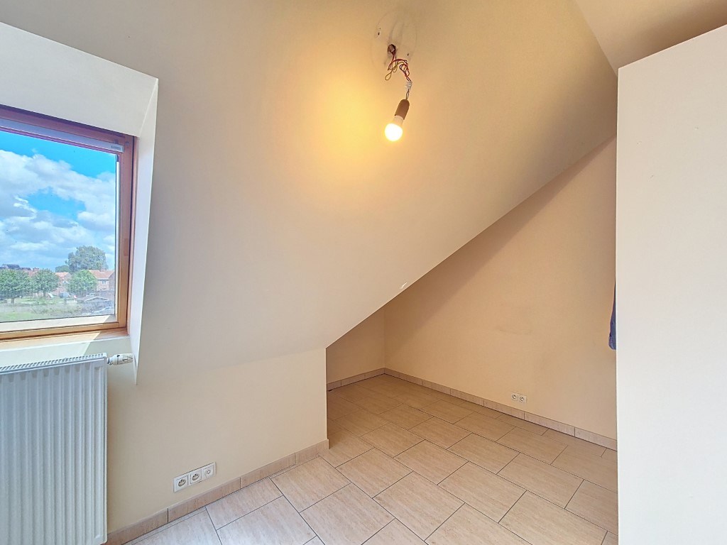 Dakappartement met 2 slpks en garage 