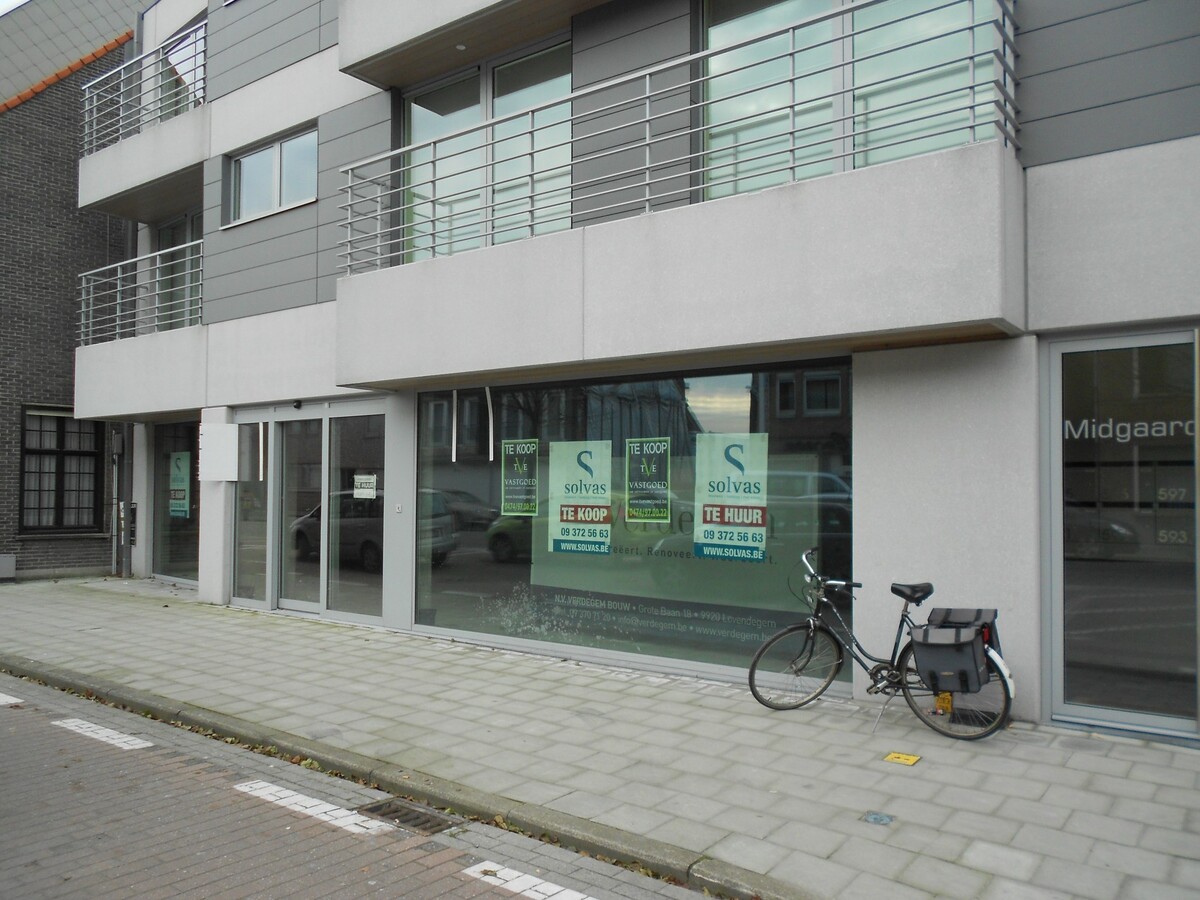 Handelspand - 210m&#178; -  in centrum Waarschoot 