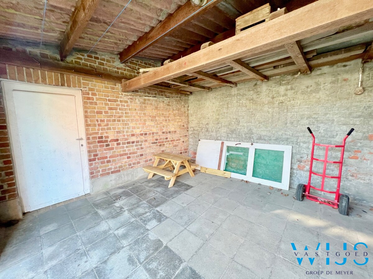 Stevig woonhuis op TOPlocatie te Waarschoot ! 