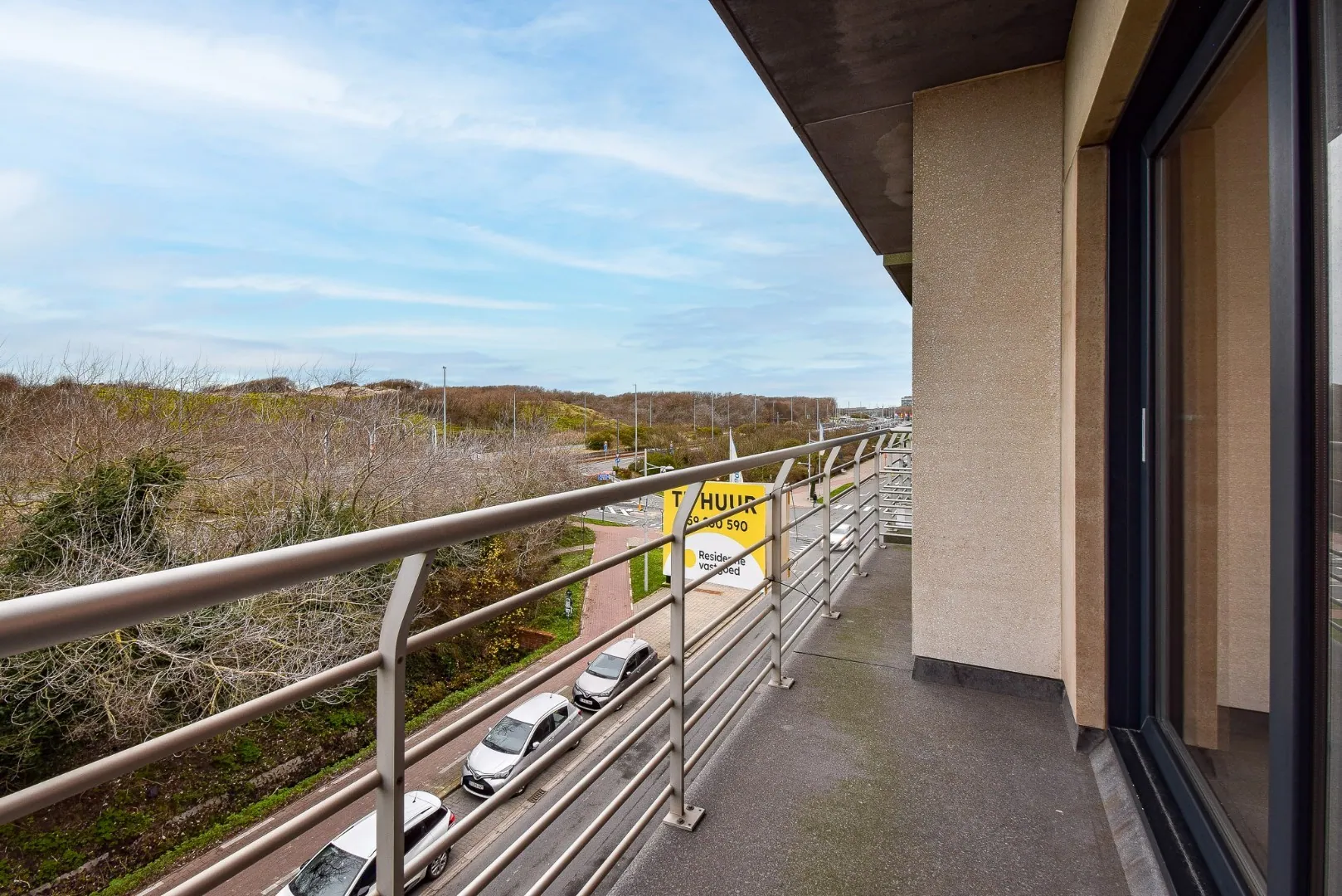 Ruim één slaapkamer appartement met zicht op de duinen te Bredene.