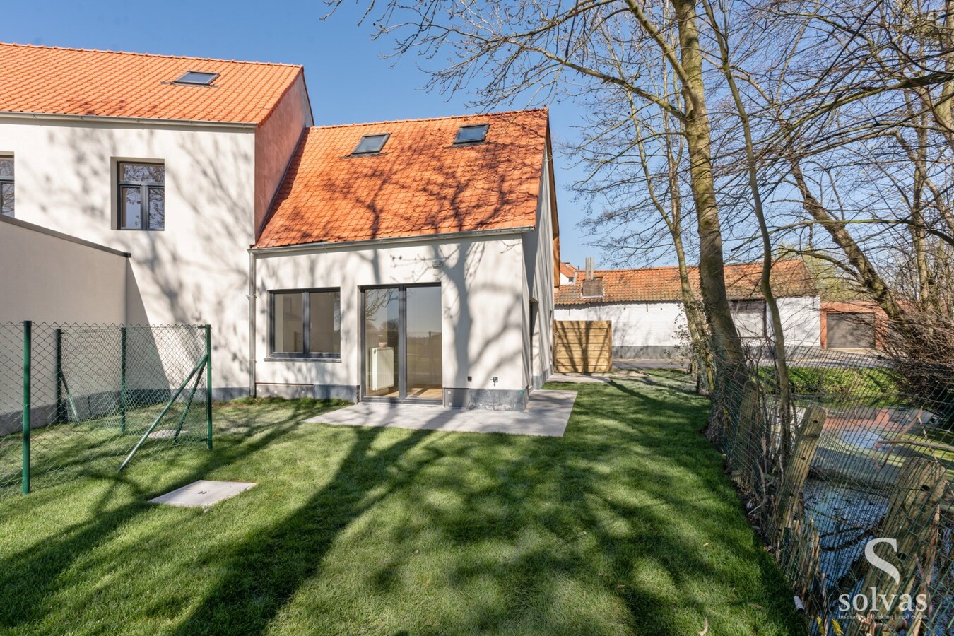 Charmante woning, gerenoveerd, nabij het centrum van Zomergem 