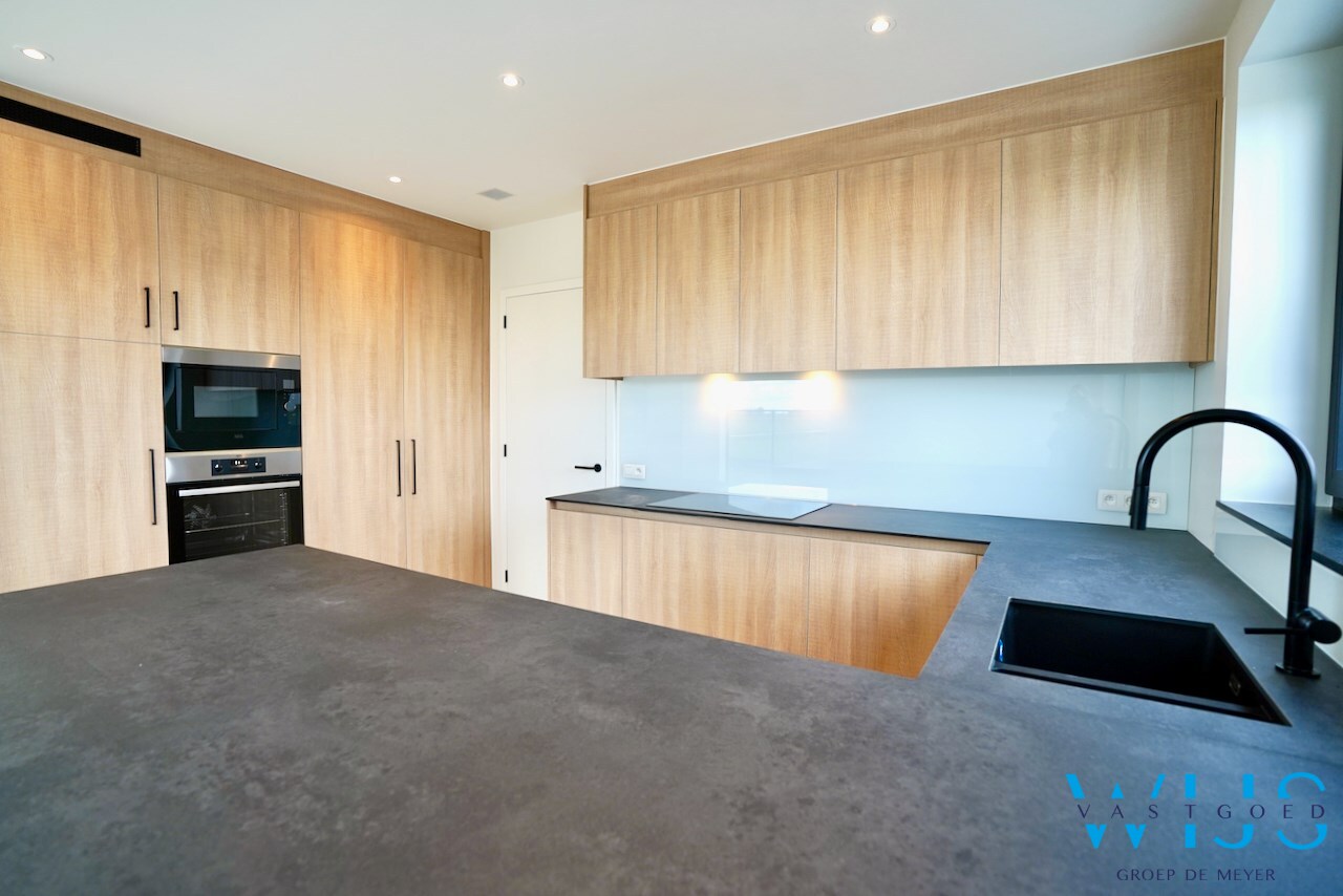 Zeer ruime nieuwbouw op 510m&#178; te ASSENEDE/BASSEVELDE! 