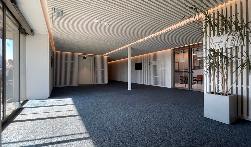 Gerenoveerde loftkantoren te huur in Hangar 26 in Antwerpen
