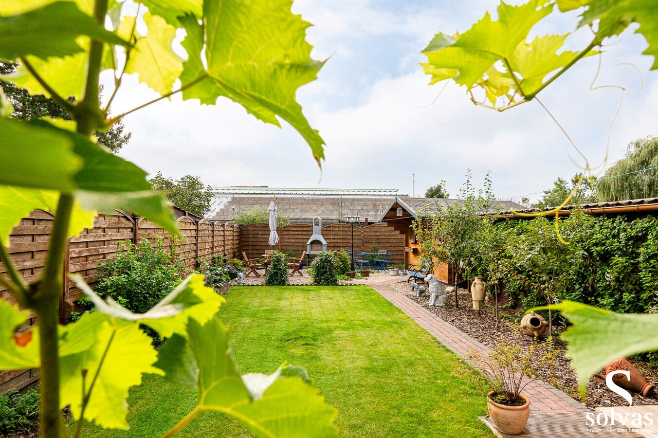 Gezellige open bebouwing met tuin en garage 