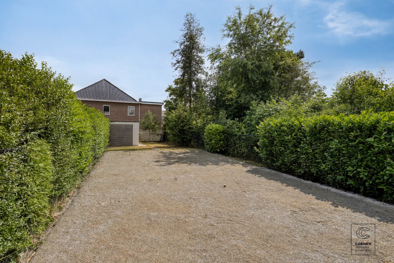 Prachtig volledig gerenoveerde woning met 3 slaapkamers op een TOPlocatie te Schilde! 