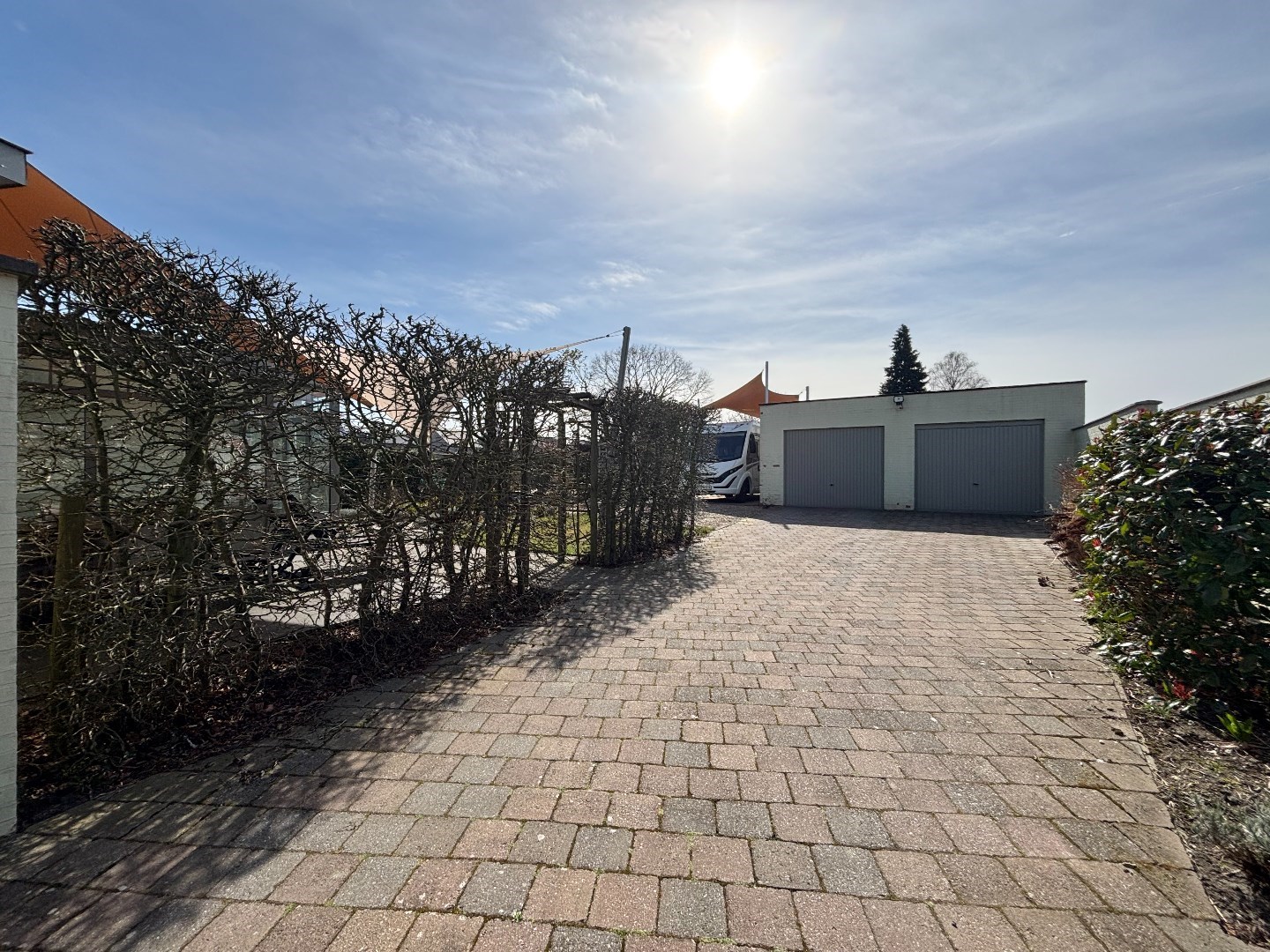Ruime gezinswoning met 4 slpk. op een zuidgericht perceel van 15a 95ca in Balen 