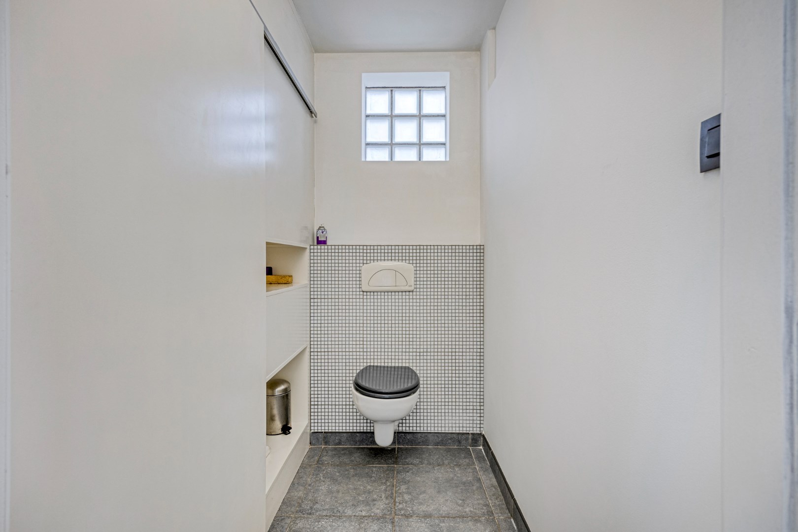 Villa met praktijkruimte op perceel van 1.817m&#178; te Geel 