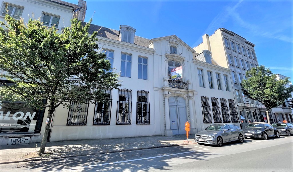 Kantoor te huur in prestigieus herenhuis te Antwerpen