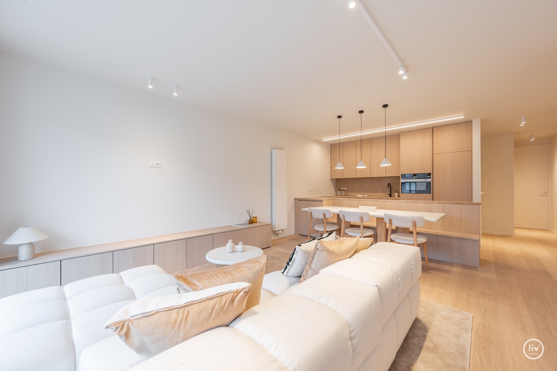 OPENDEURDAG Zaterdag 05/07 - tussen 10u-12u (Elizabetlaan 102): Prachtig gerenoveerd 3 slaapkamerappartement met aangenaam zonneterras gelegen vlakbij de Lippenslaan te Knokke. 