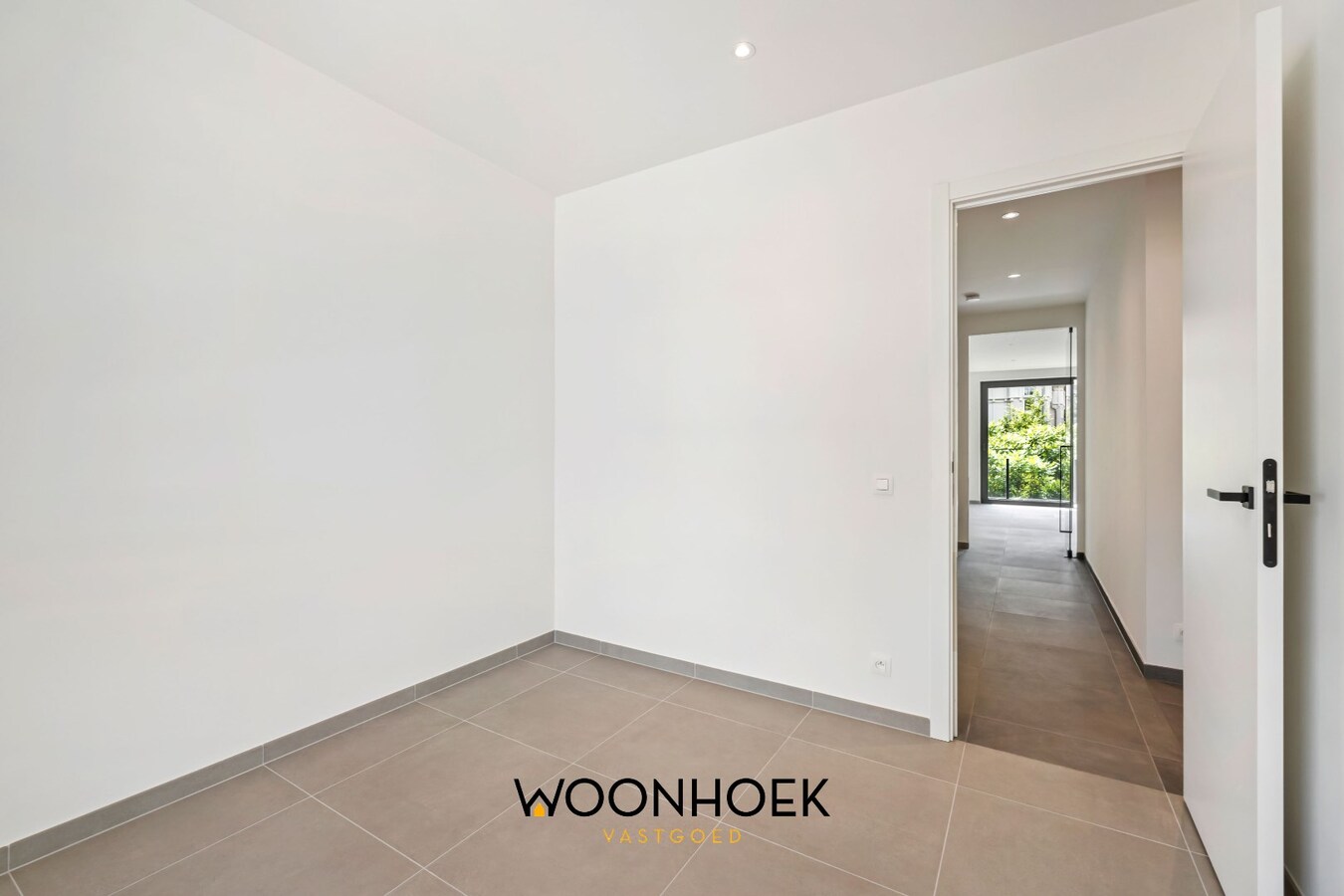 3- slpk luxeappartement met staanplaats in het Oeverpark! 
