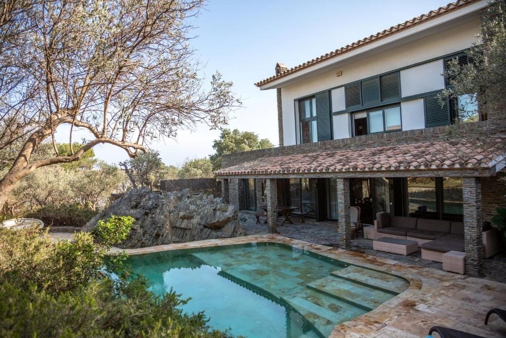 Prachtige statige villa in Cadaqu&#233;s - Costa Brava 