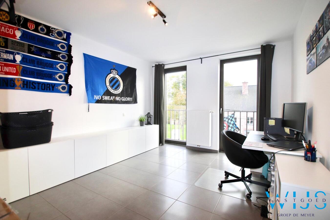 Prachtige duplex + garage in het rustige landelijke OOSTEEKLO 