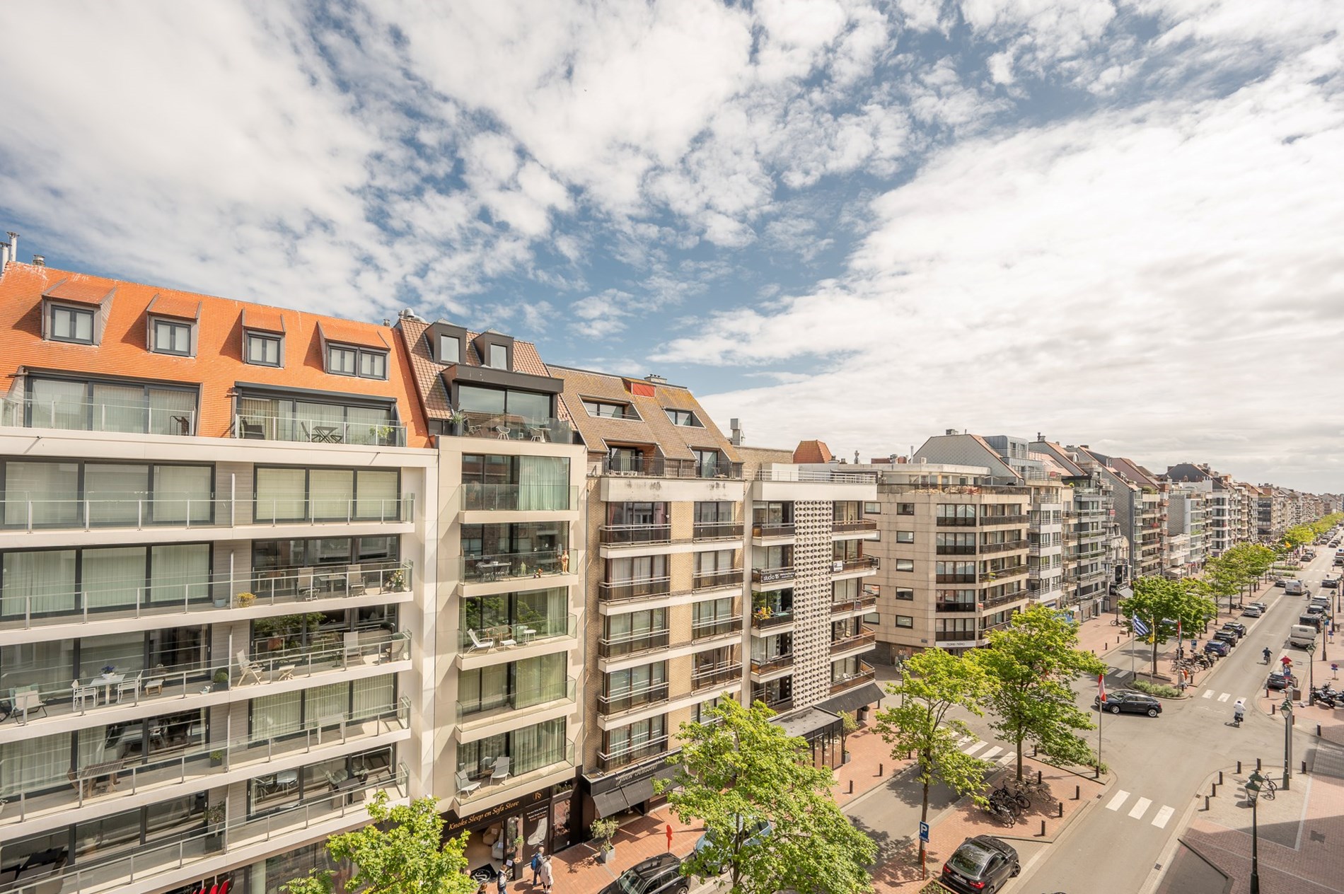 Appartement enti&#232;rement r&#233;nov&#233; et pr&#234;t &#224; emm&#233;nager avec 3 chambres dans un emplacement privil&#233;gi&#233; &#224; Knokke. 
