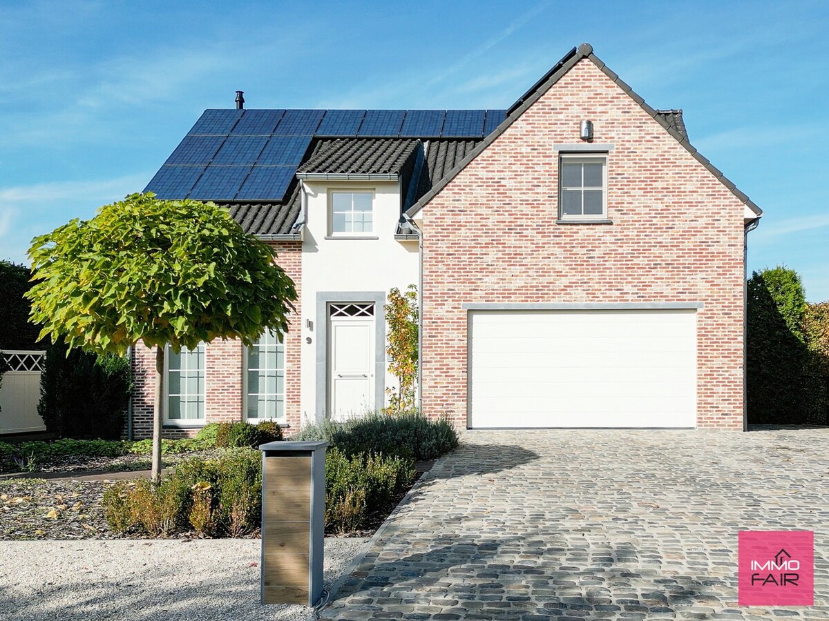 Luxueuze, energiezuinige woning in residenti&#235;le woonwijk 