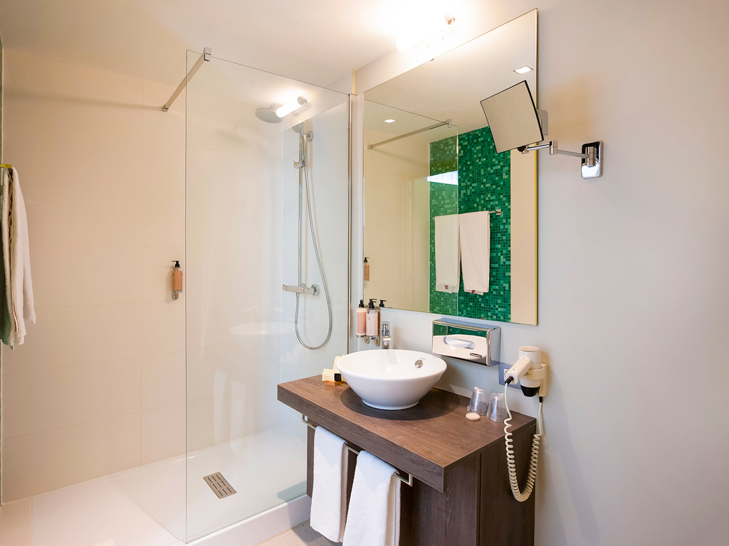 Investeer in een ruime hotelkamer in het ibis Styles Kortrijk hotel! 