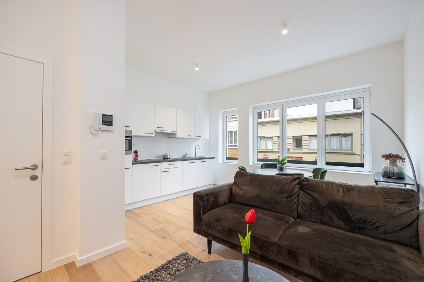 Volledig gerenoveerd gebouw met 3 appt. te Borgerhout! 