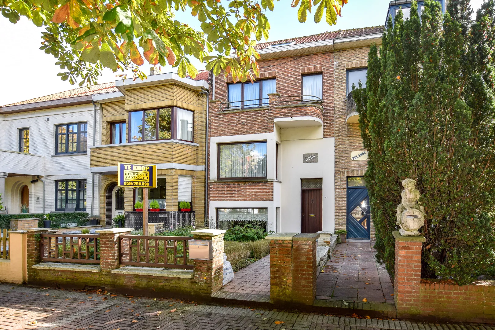 Prachtig gelegen te renoveren woning te Nieuwpoort-Stad op 200 m² met garage