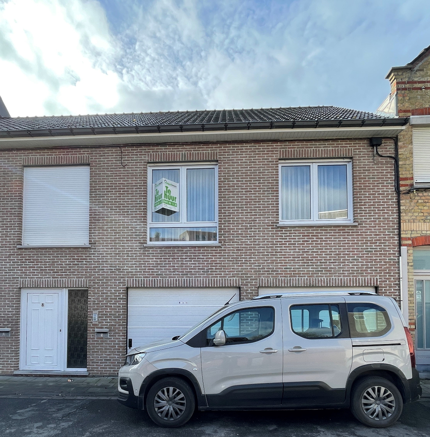 Duplex appartement met 2 slaapkamers en garage te Roeselare 