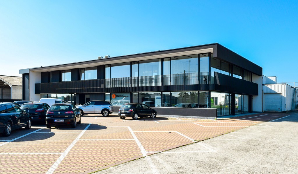 Kantoren en opslagruimte te huur in New Westral Business Center in Nazareth