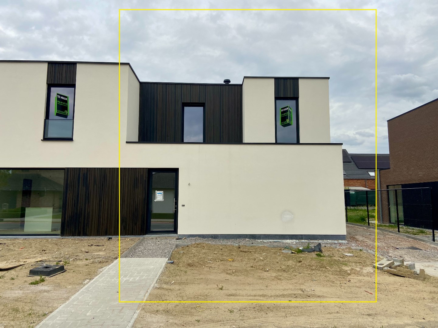 Nieuwbouw halfopen woning op een goeie ligging in gloednieuwe verkaveling! 
