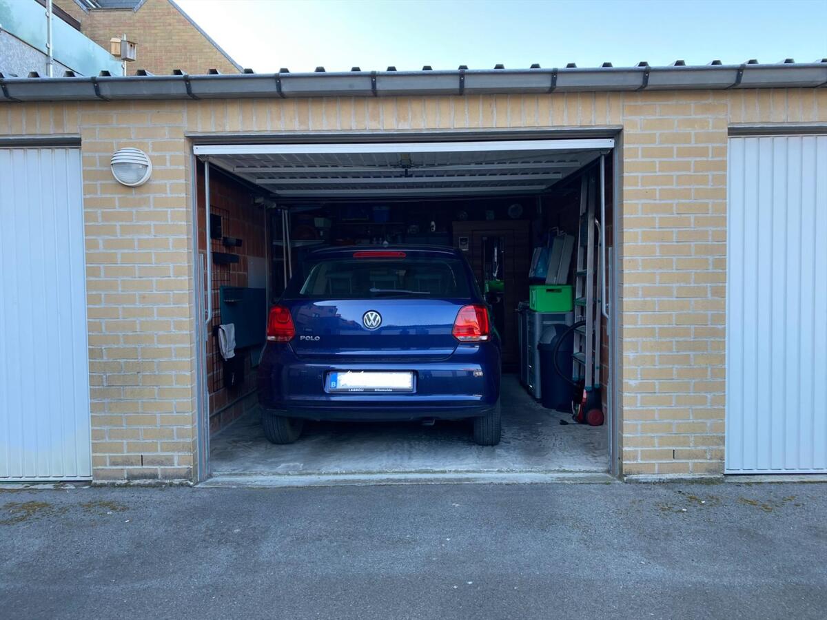 APPARTEMENT MET 1 SLAAPKAMER EN GARAGE IN HET CENTRUM VAN KOEKELARE 