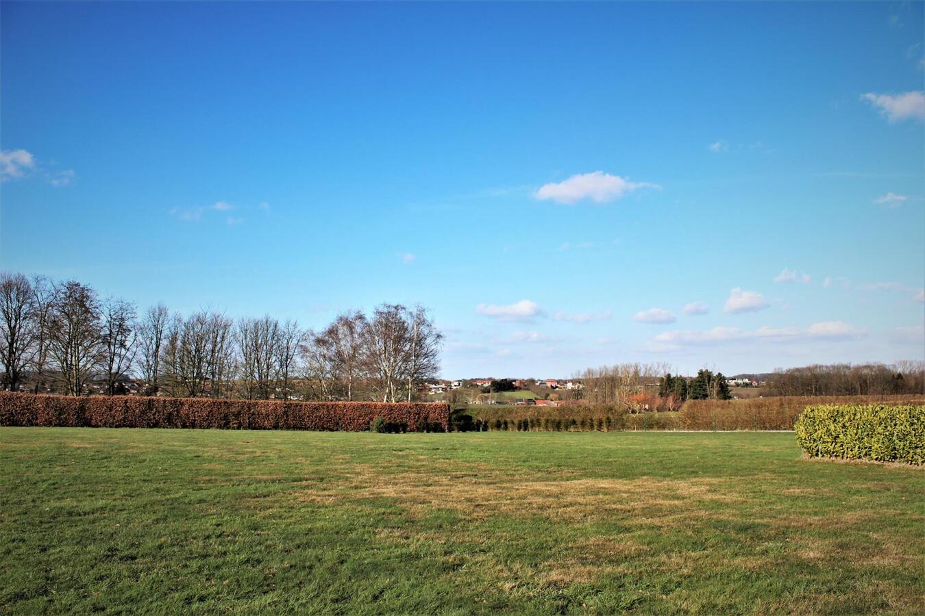 Exclusief en idyllisch landgoed met openluchtzwembad, tennisterrein, bijgebouwen en weides op ca. 4ha te Diest (Vlaams-Brabant) 