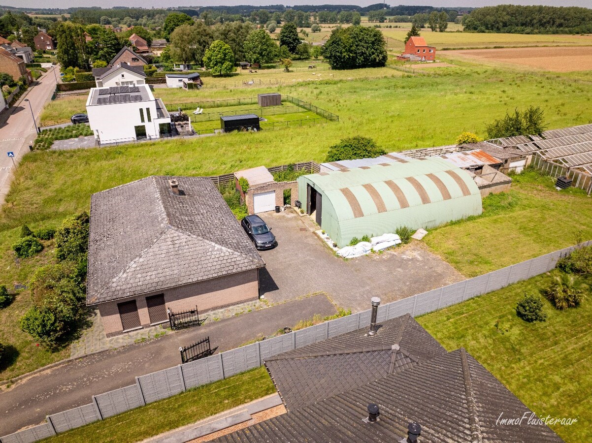 Maison partiellement r&#233;nov&#233;e sur environ 30 a situ&#233;e &#224; Tirlemont. 