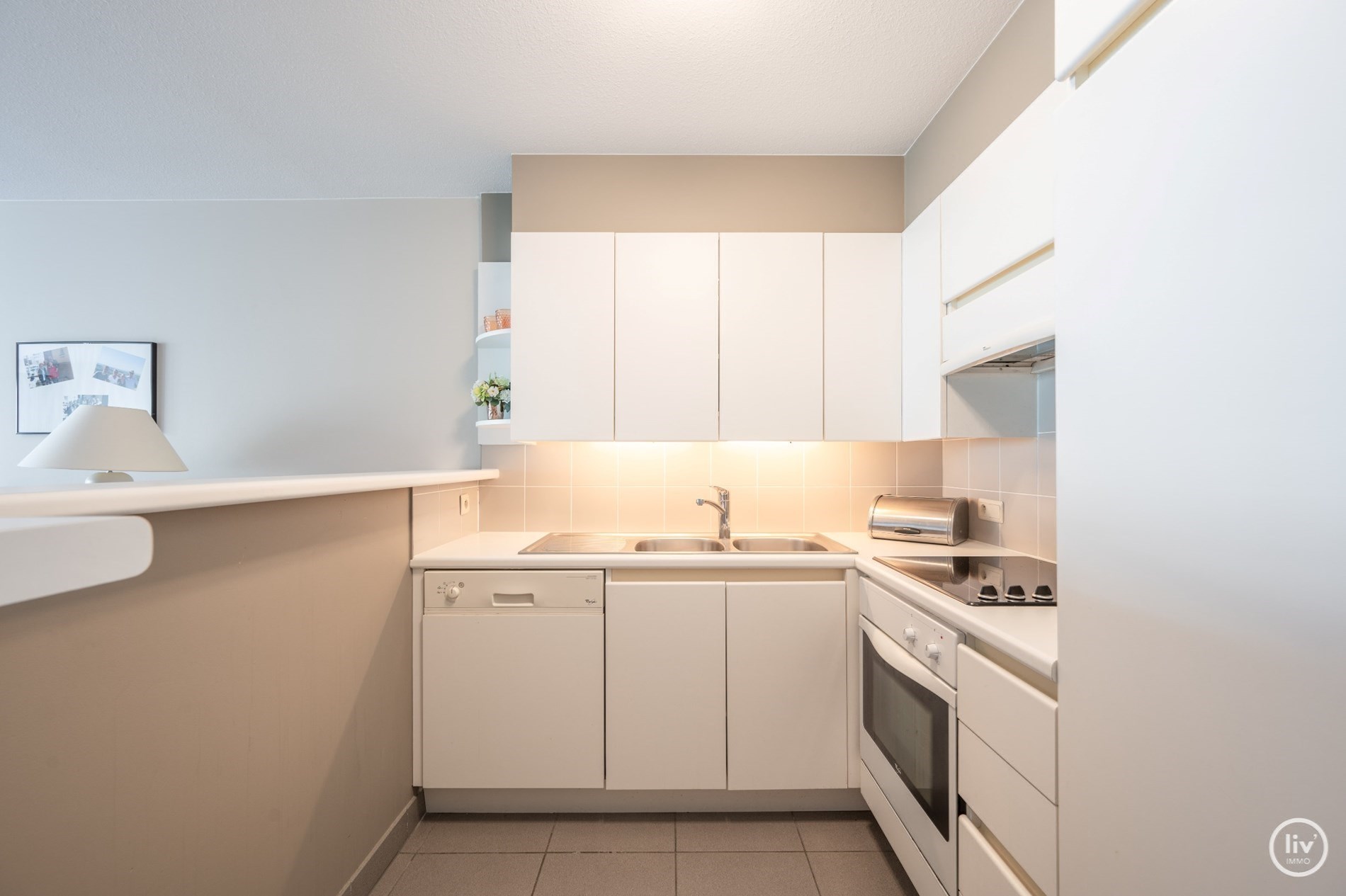 Ruim 1 slaapkamer-appartement op een topligging op de Bayauxlaan te Knokke. 