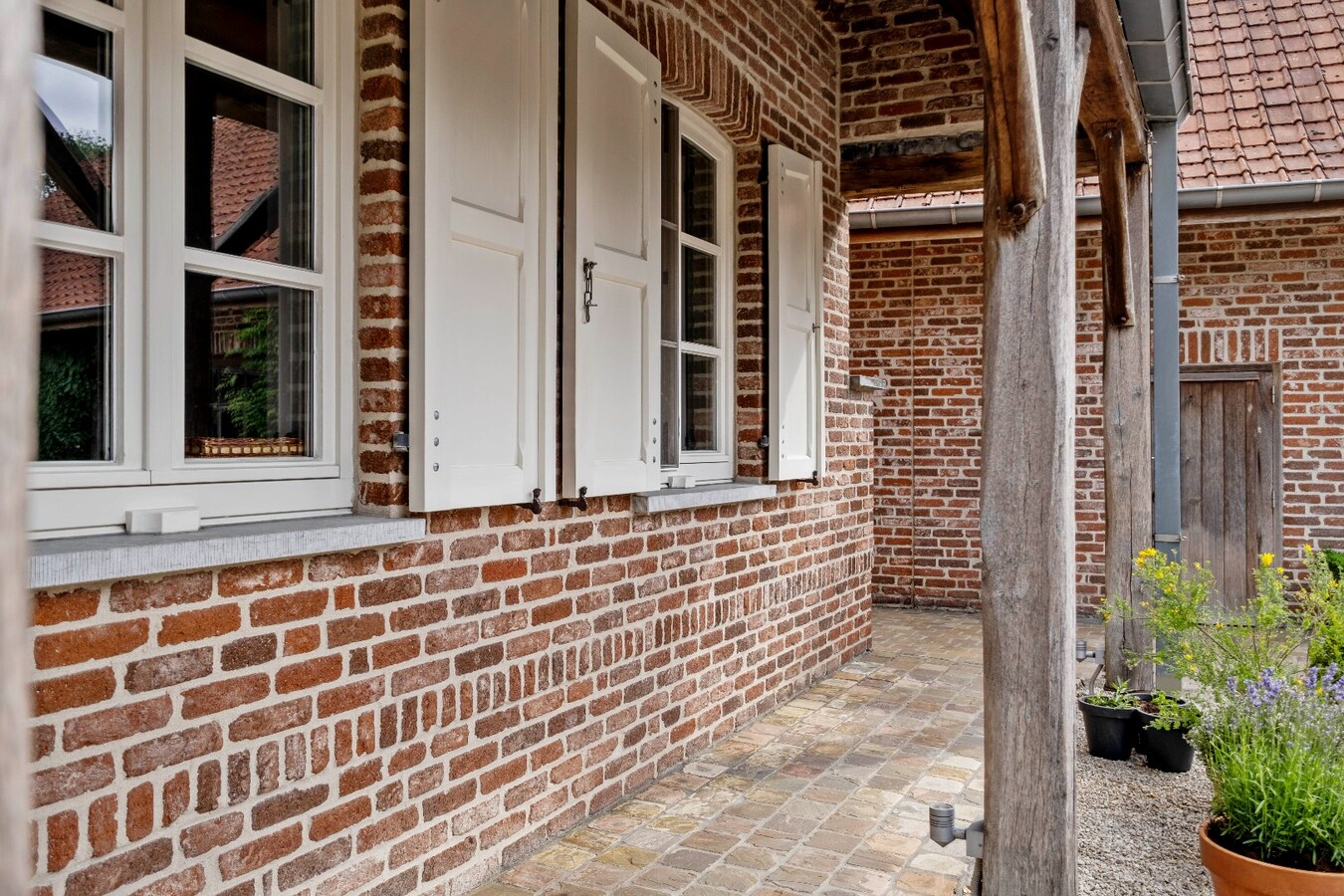 Prachtig landgoed op interessante ligging te Rollegem 