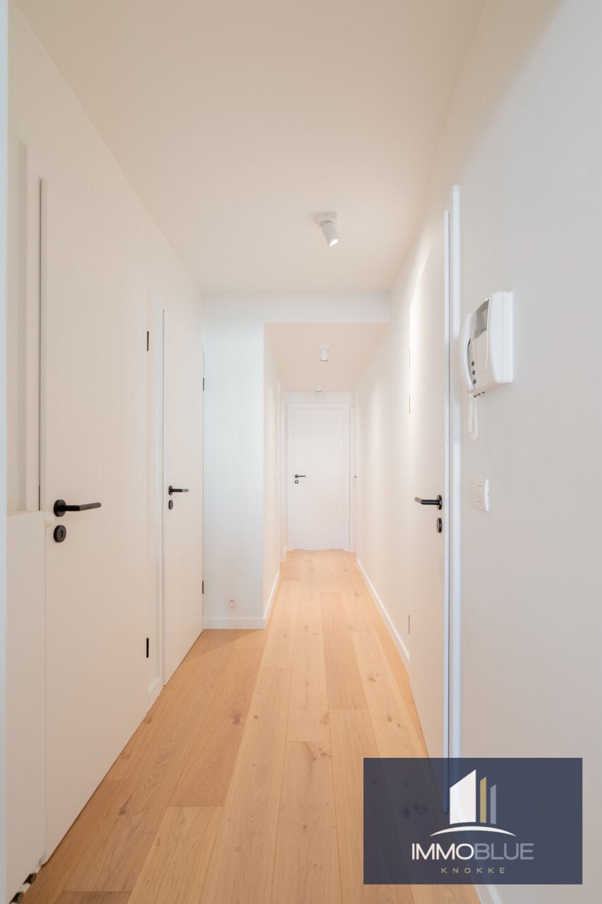Appartement enti&#232;rement r&#233;nov&#233; et lumineux, situ&#233; dans une petite r&#233;sidence. 