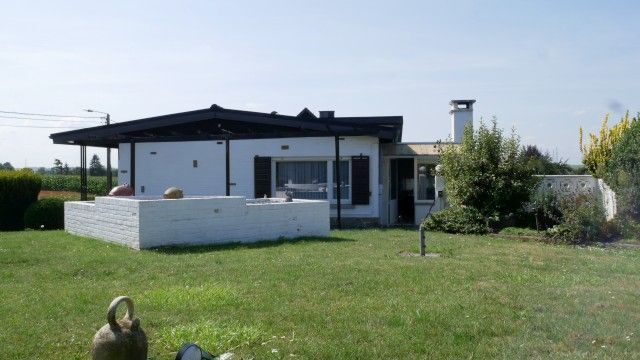 Semi-bungalow op royaal perceel van 1779 m&#178; 