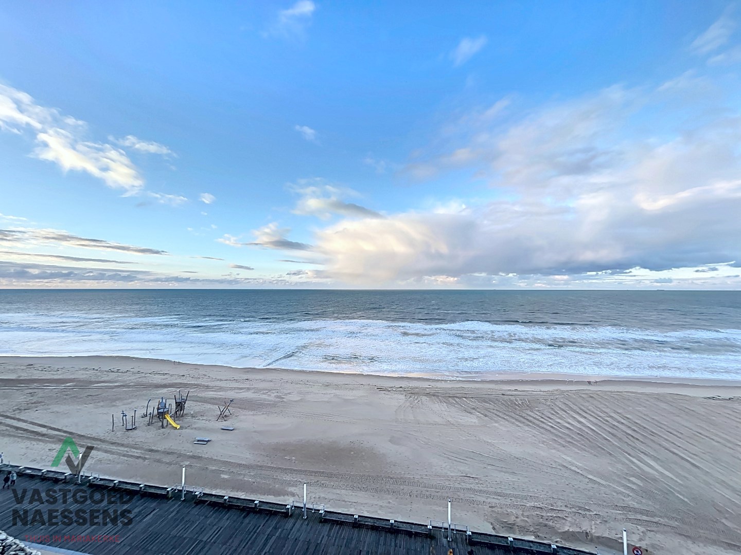 STUDIO R&#201;NOV&#201; AVEC TERRASSE ET VUE SUR LA MER 