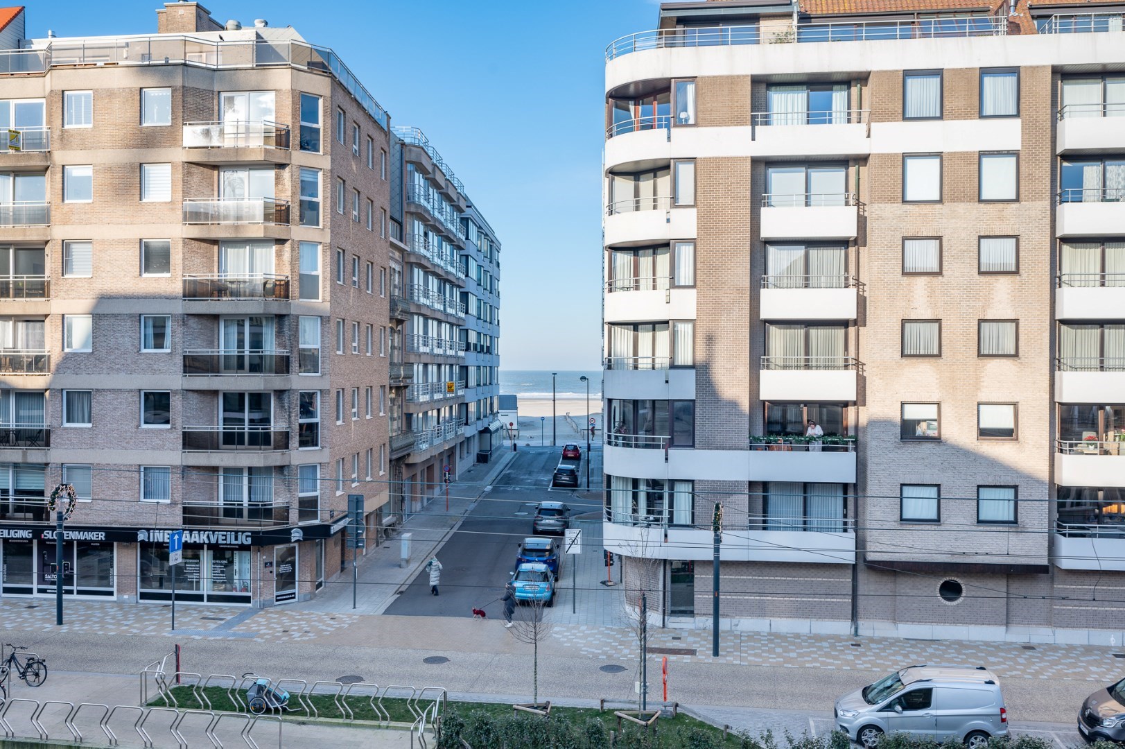 Lichtrijk hoekappartement met 2 grote slaapkamers 