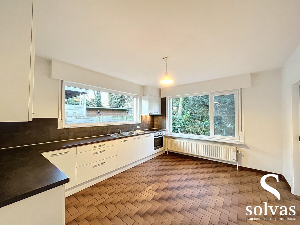 Statige woning te Lovendegem! 