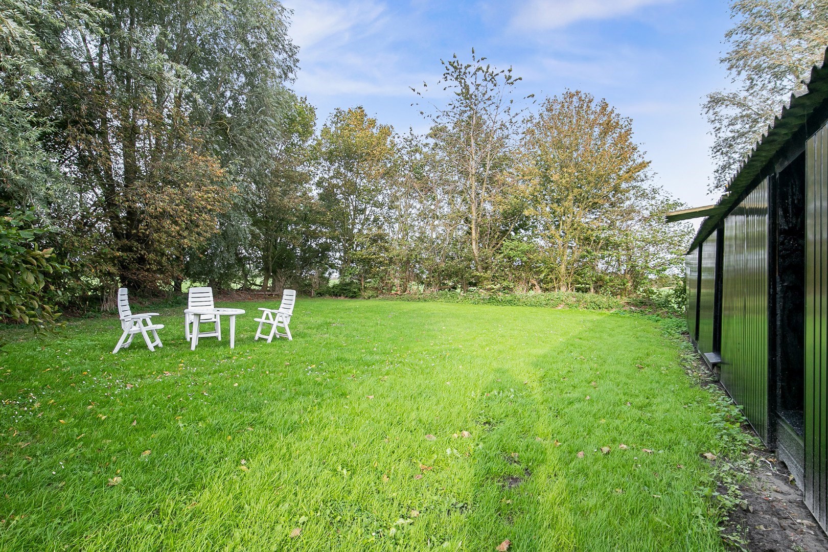 Landelijk wonen met vele mogelijkheden zo kan deze prachtige woonboerderij het beste worden omschreven! 