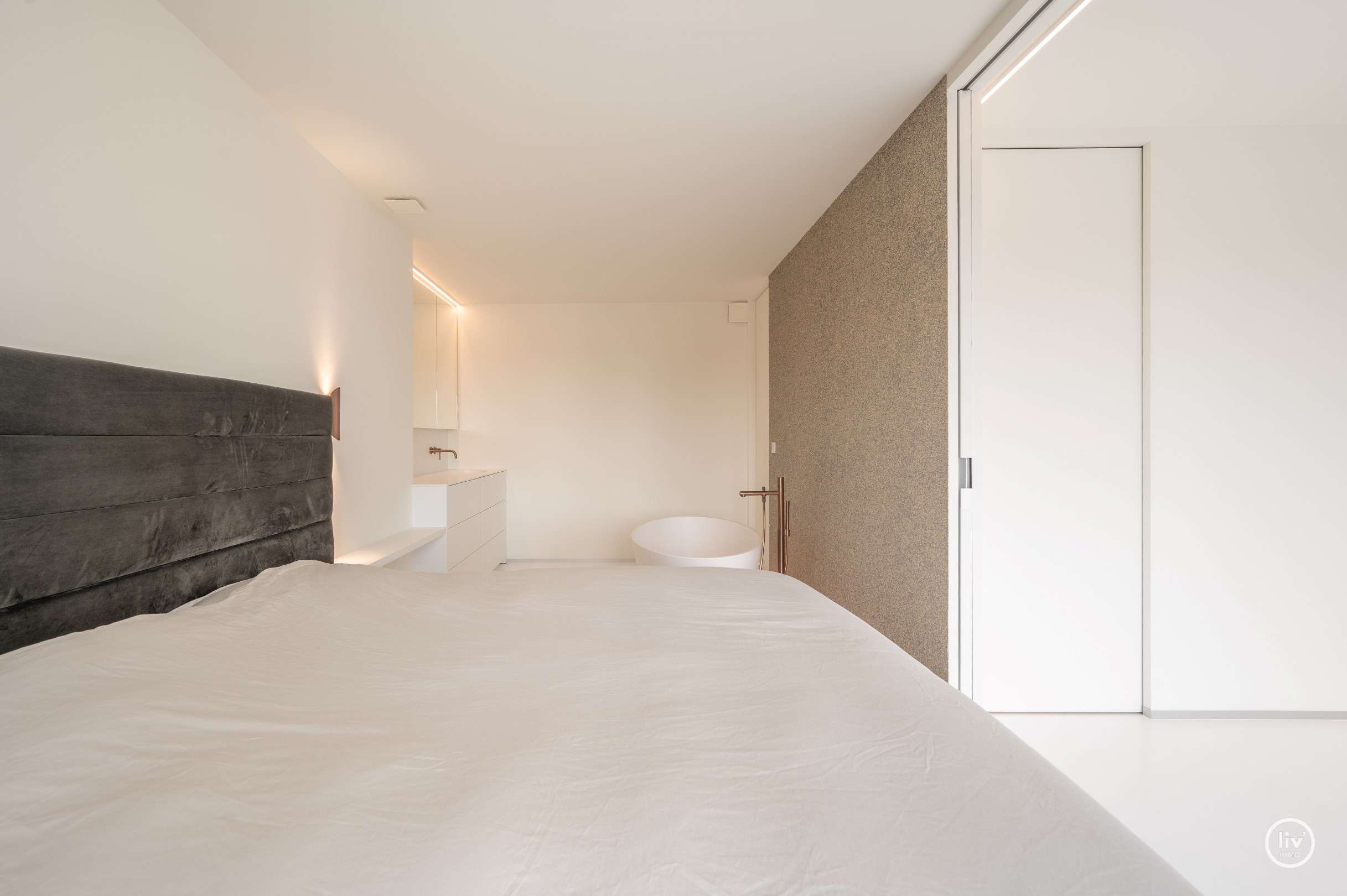 Dit prachtige appartement met panoramisch uitzicht is gelegen in Heist-aan-Zee en is gebouwd in het jaar 2020 op wandelafstand van de Zeedijk-Albertstrand (SALT-project) . 